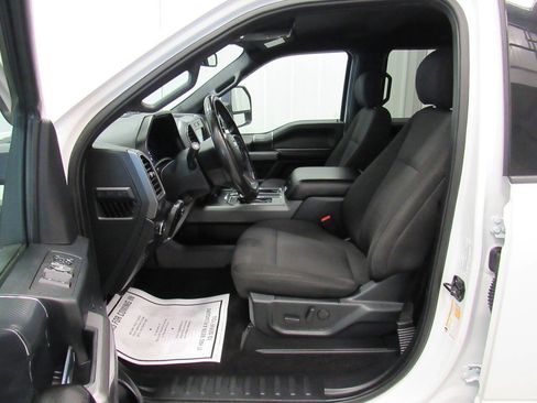 Used 2019 Ford F150 XLT w/ Equipment Group 302A Luxury AWD/4WD image 31