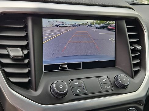 Used 2023 GMC Acadia SLE w/ Driver Convenience Package AWD/4WD image 17