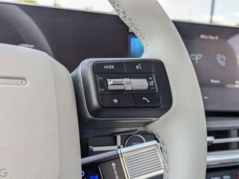 New 2026 Hyundai Santa Fe SE image 19