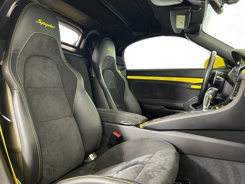 Certified 2021 Porsche 718 Boxster Spyder RWD image 25