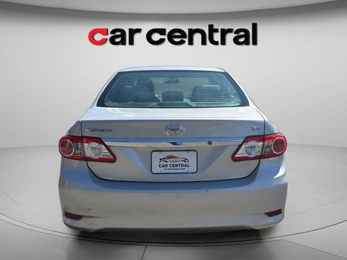 Used 2013 Toyota Corolla LE FWD image 5