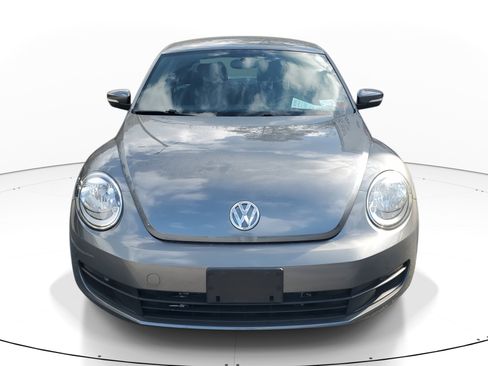 Used 2012 Volkswagen Beetle 2.5 image 2