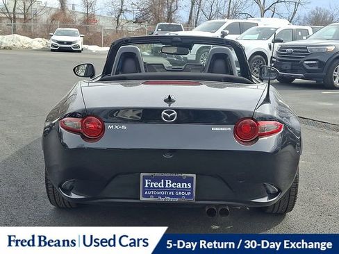 Used 2022 MAZDA MX-5 Miata Grand Touring w/ Weather Package image 10