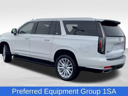 Used 2023 Cadillac Escalade ESV Luxury AWD/4WD image 7
