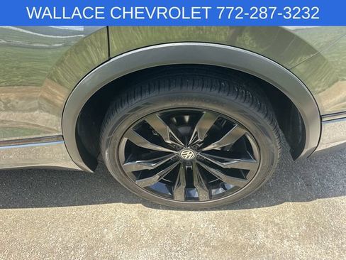 Used 2020 Volkswagen Tiguan SE R-Line FWD image 10