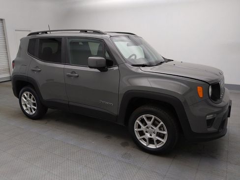 Used 2020 Jeep Renegade Latitude w/ Cold Weather Group AWD/4WD image 11