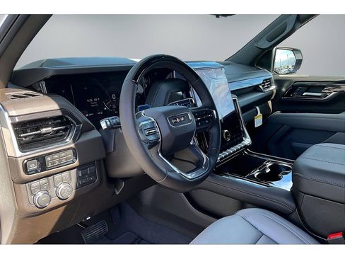 New 2026 GMC Yukon Elevation w/ Elevation Premium Package AWD/4WD image 7