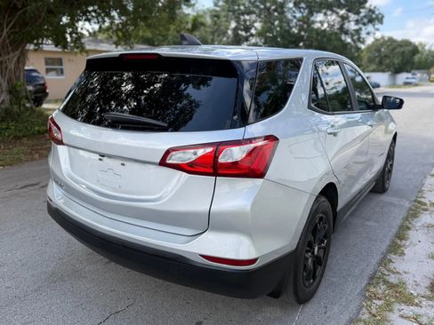 Used 2021 Chevrolet Equinox LS w/ LS Convenience Package FWD image 8