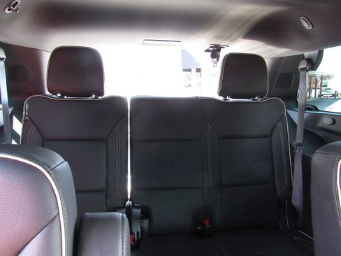 Used 2022 Chevrolet Tahoe Premier AWD/4WD image 25