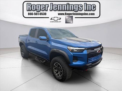 Used 2023 Chevrolet Colorado ZR2 w/ ZR2 Convenience Package III image 13