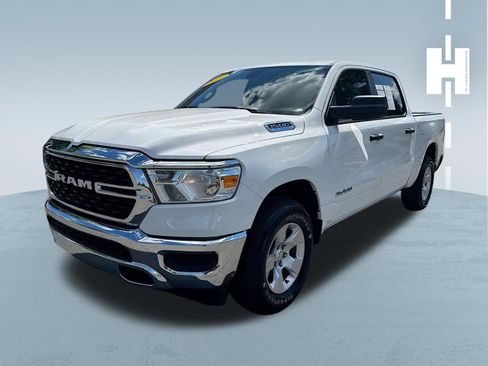 Used 2023 RAM 1500 Big Horn AWD/4WD image 3