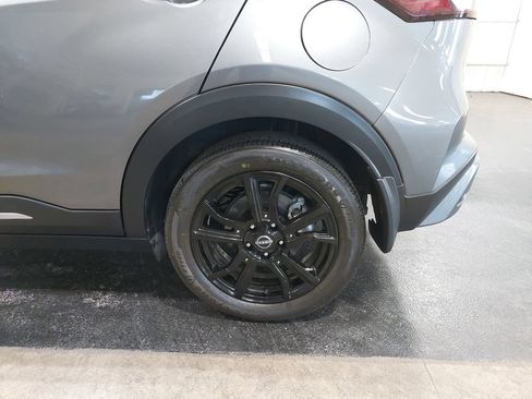 Certified 2023 Nissan Kicks SR w/ SR Premium Package FWD image 32