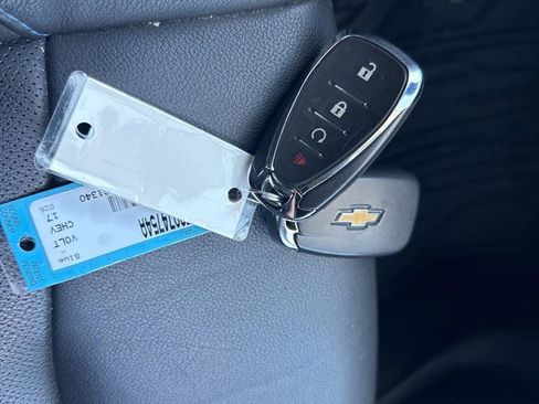 Used 2017 Chevrolet Volt Premier w/ Driver Confidence II Package image 24