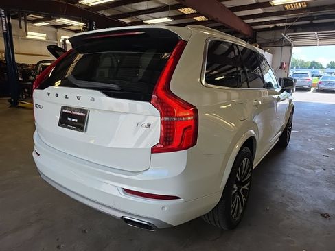 Used 2020 Volvo XC90 T6 Momentum w/ Protection Package AWD/4WD image 3