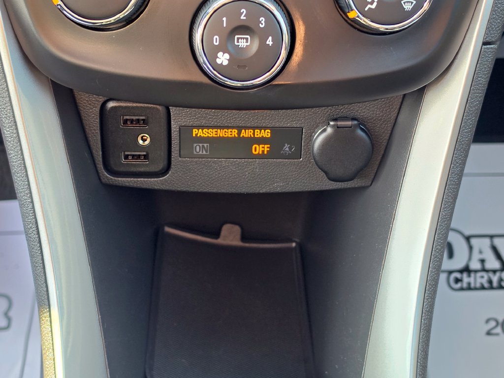 Used 2022 Chevrolet Trax LT w/ LT Convenience Package FWD image 25