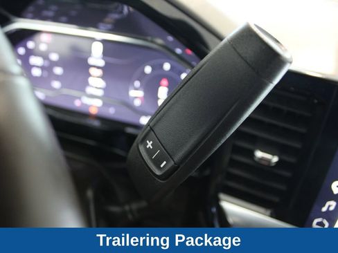 Used 2025 GMC Sierra 1500 SLT AWD/4WD image 17