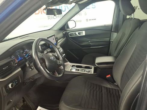 Used 2020 Ford Explorer XLT w/ Class III Trailer Tow Package image 12