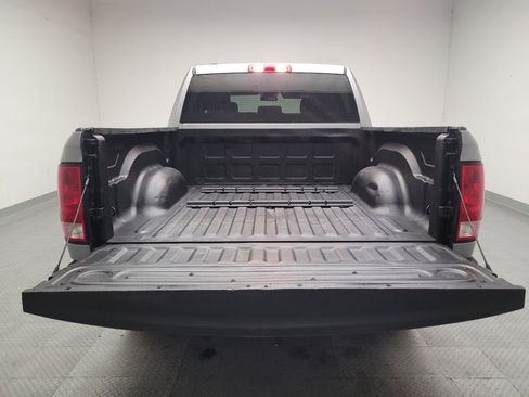 Used 2022 RAM 1500 Classic SLT AWD/4WD image 29