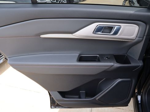 New 2026 Ford Explorer Active w/ Active Comfort Package AWD/4WD image 19