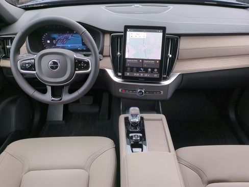 New 2026 Volvo XC90 B6 Plus w/ Protection Package Premier image 13