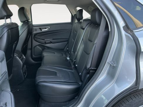 Used 2022 Ford Edge Titanium AWD/4WD image 13