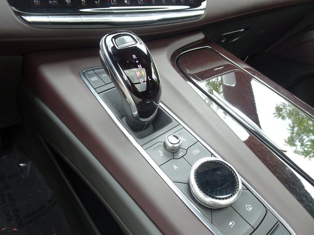 Certified 2023 Cadillac Escalade ESV Sport Platinum w/ LPO, ONYX Package AWD/4WD image 16