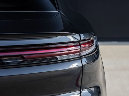 Certified 2025 Porsche Cayenne S AWD/4WD image 14