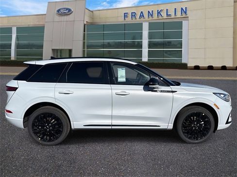 New 2026 Lincoln Corsair Reserve w/ Jet Appearance Package image 8