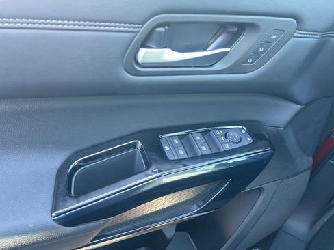 New 2026 Nissan Pathfinder Platinum w/ Cargo Package AWD/4WD image 11