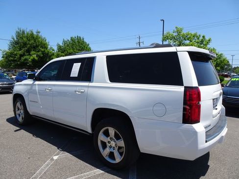 Used 2017 Chevrolet Suburban Premier AWD/4WD image 6