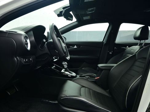 Used 2023 Kia Forte GT-Line w/ GT-Line Premium Package image 15