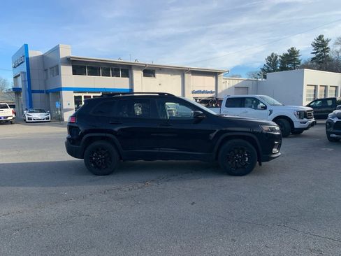 Used 2023 Jeep Cherokee Altitude Lux image 7