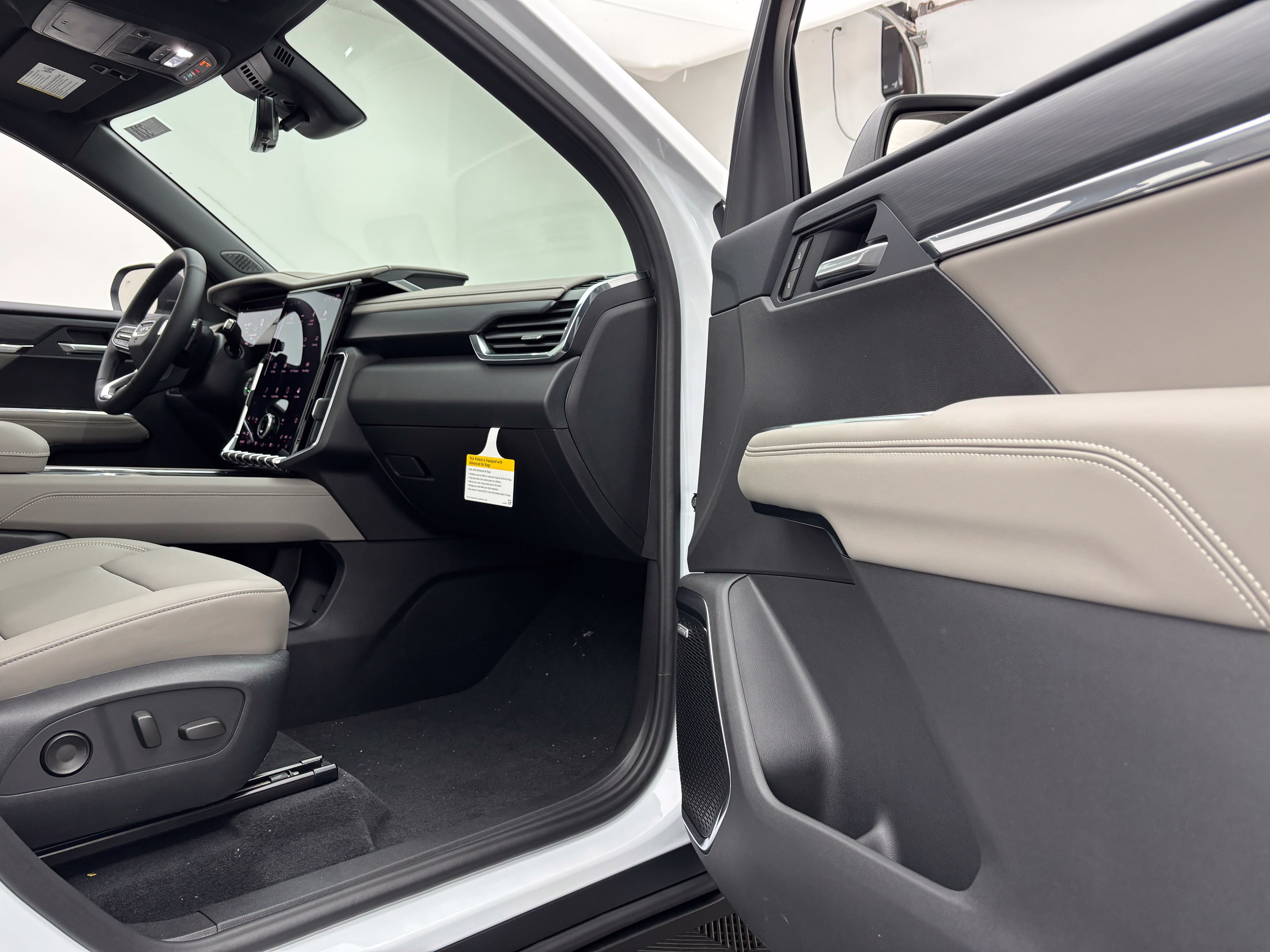 New 2027 GMC Acadia Elevation w/ Elevation Premium Package AWD/4WD image 36