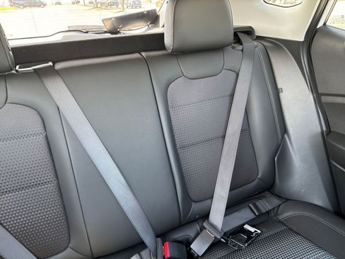 Used 2025 Chevrolet Trax LT image 36