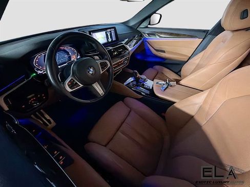 Used 2020 BMW 540i w/ M Sport Package image 37