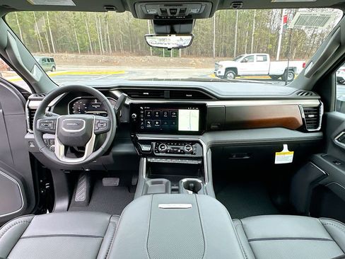 New 2026 GMC Sierra 3500 Denali w/ Denali Reserve Package AWD/4WD image 3