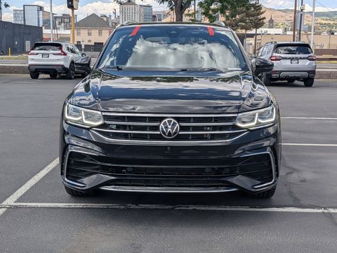 Used 2022 Volkswagen Tiguan SEL R-Line AWD/4WD image 11