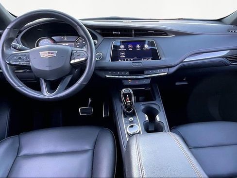 Used 2023 Cadillac XT4 Sport image 7