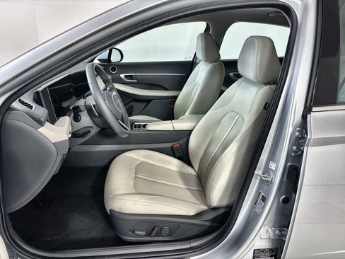 Certified 2025 Hyundai Sonata SEL FWD image 13