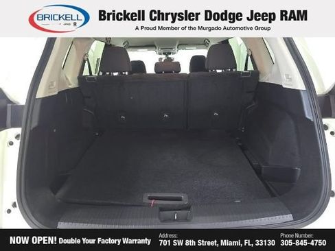 Used 2024 Nissan Rogue S AWD/4WD image 5