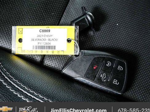 Used 2023 Chevrolet Silverado 1500 LTZ AWD/4WD image 37