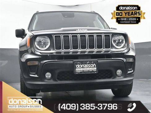 Used 2023 Jeep Renegade Latitude w/ Premium Group image 16