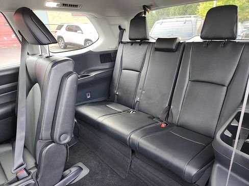 Certified 2025 Toyota Grand Highlander AWD image 26