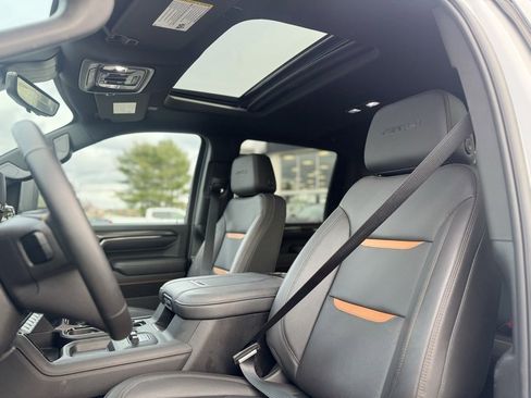 Used 2024 GMC Sierra 2500 AT4 w/ AT4 Premium Plus Package image 16