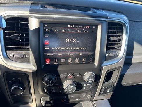 Used 2017 RAM 2500 Big Horn w/ Sport Appearance Group AWD/4WD image 19