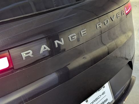 Used 2024 Land Rover Range Rover Sport SE image 14