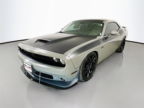 Used 2018 Dodge Challenger T/A image 3