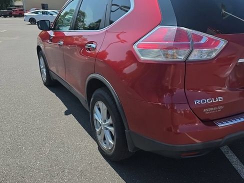 Used 2016 Nissan Rogue SV AWD/4WD image 11
