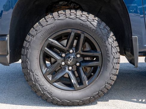 Used 2020 Chevrolet Silverado 1500 Custom Trail Boss w/ Custom Convenience Package AWD/4WD image 29