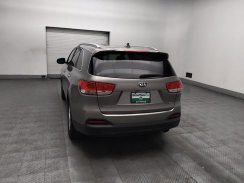 Used 2018 Kia Sorento AWD image 6